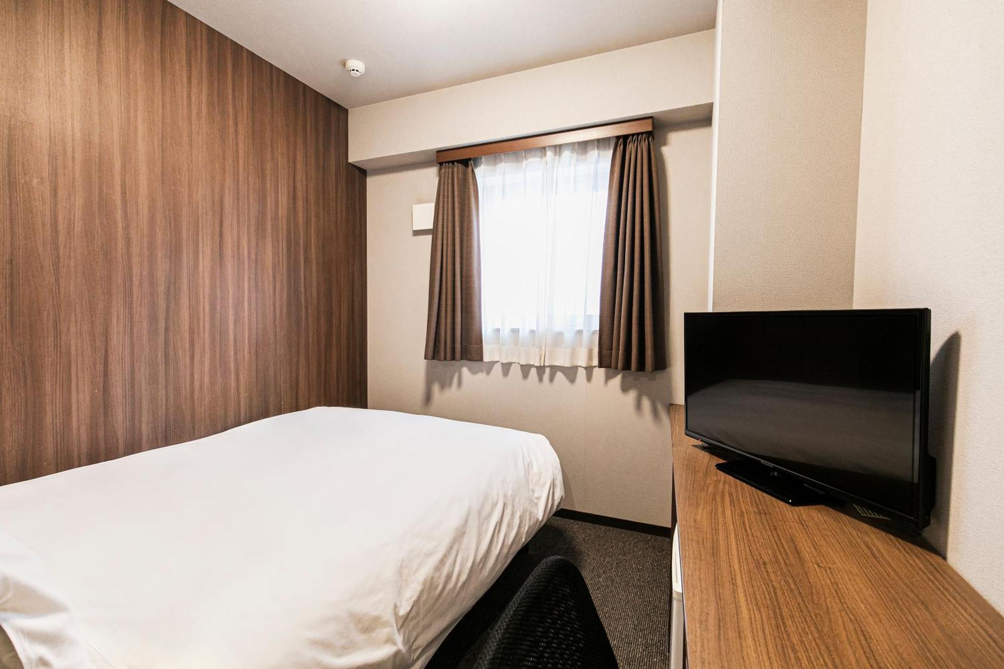 Smile Hotel Hakataekimae Fukuoka  Exteriör bild