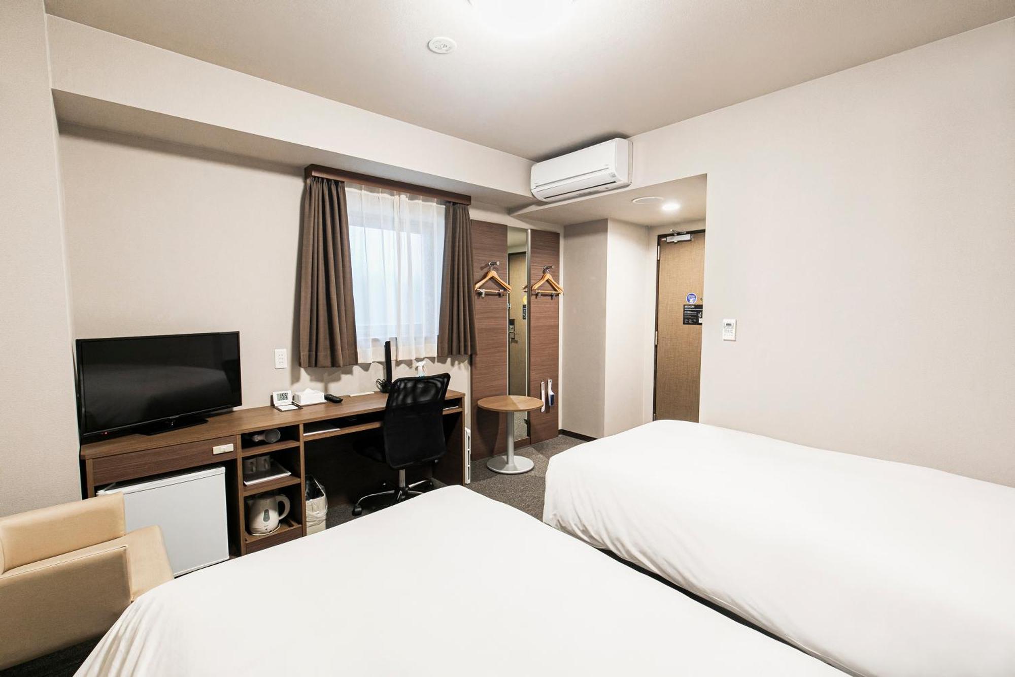 Smile Hotel Hakataekimae Fukuoka  Exteriör bild